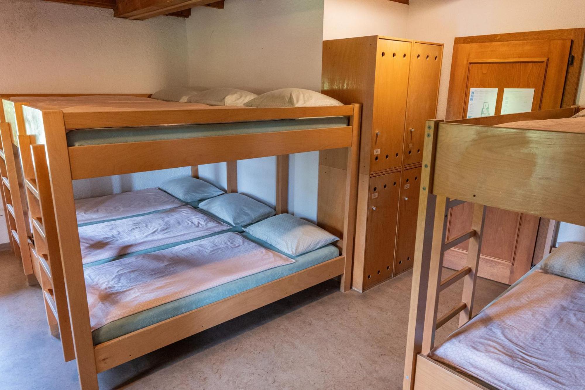 Brugg Youth Hostel מראה חיצוני תמונה
